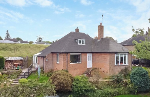 Alton Cottage | 2 bedroom accommodation in Alton