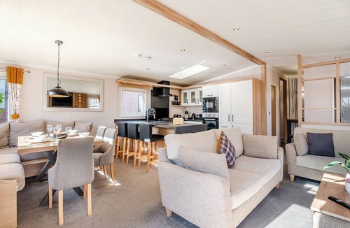 Arnold Ski Chalet | 2 bedroom accommodation in Skirlaugh, Nr Hull