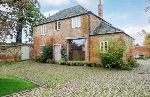 Leicester Cottage | 2 bedroom accommodation in Beeby