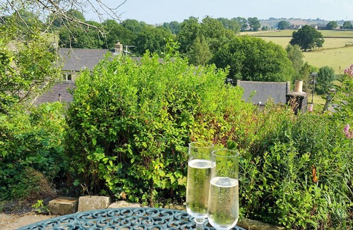 Birchover Cottage | 2 bedroom accommodation in Birchover, near Matlock