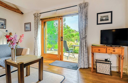 Diss Cottage | 2 bedroom accommodation in Burgate, near Diss