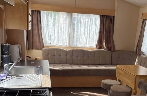 Chapel Saint Leonards Ski Chalet | 2 Bedroom Caravan Sleeps 6 -free Parking -Tv -wifi