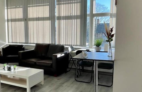 Wellingborough Apartment | 2 Bedroom Flat in Town Center Wellingborough