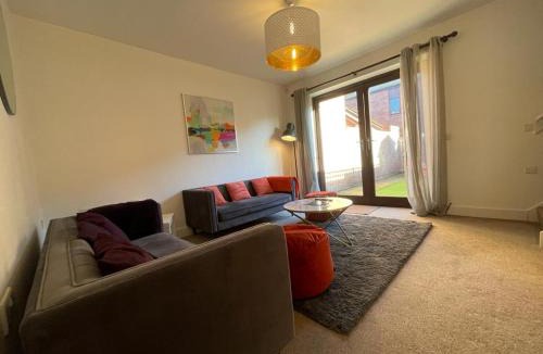 Stockton-on-Tees House | 2 Bedroom House with Garden Next to River Tees