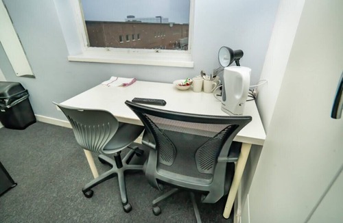 Coventry City Centre Apartment | 2 Budget En-Suite Rooms with Shared Kitchen