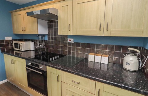 Amble Cottage | 23 NORTHUMBRIA TERRACE, pet friendly, with open fire in Amble