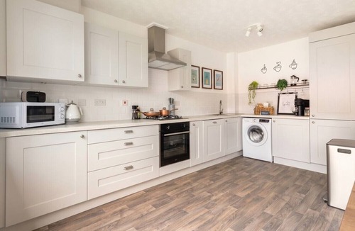Northwich House | 3-Bed House Sleeps 6 with Driveway Parking · 10 Min to Knutsford
