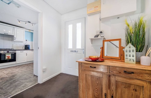 Headington Apartment | 3 Bed Apartment Sleeps 5 - Brookes - Tv & WiFi