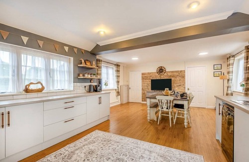 Feltwell Cottage | 3 Bed in Feltwell (oc-f42754)