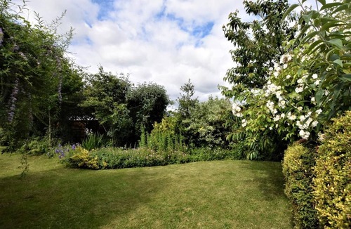 Great Snoring Cottage | 3 Bed in Great Snoring (oc-kt075)