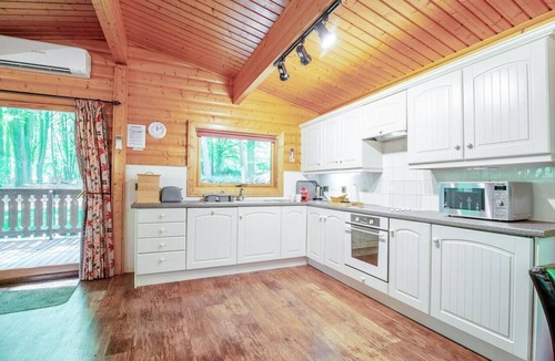 Kenwick Ski Chalet | 3 Bed in Kenwick (oc-l36924)