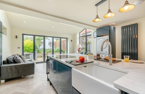 Sandsend Cottage | 3 Bed in Sandsend (oc-n29555)