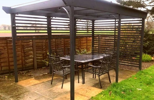 Stratton Strawless Cottage | 3 Bed in Stratton Strawless (oc-w34832)