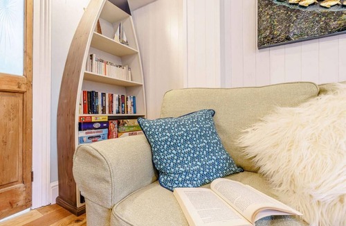Robin Hood's Bay Cottage | 3 Bed in Whitby (oc-89568)