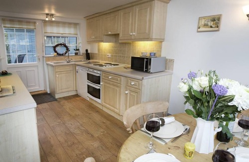Sandsend Cottage | 3 Bed in Whitby (oc-g0138)