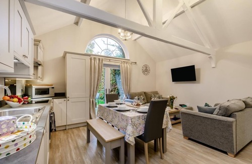 Wilberfoss Cottage | 3 Bed in Wilberfoss (oc-t30301)