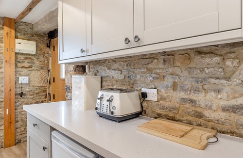 Cutthorpe Cottage | 3 bedroom accommodation in Cutthorpe, near Chesterfield
