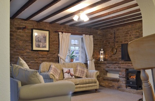 Crich Cottage | 3 bedroom accommodation in South Wingfield, near Alfreton