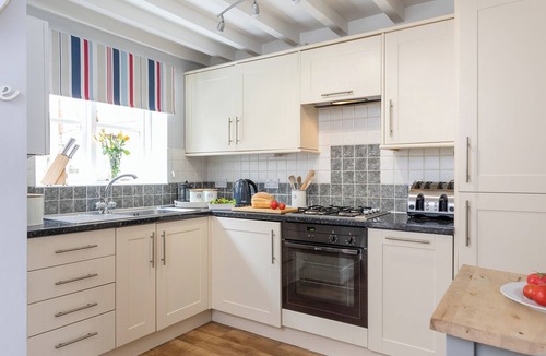 West Cliff Cottage | 3 bedroom accommodation in Whitby