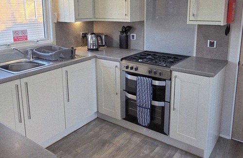 Tattershall Cabin | 3 Bedroom Holiday home Sleeps 8 - Pets - Pool