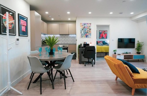 Bedford Apartment | 318 Platform Bedford