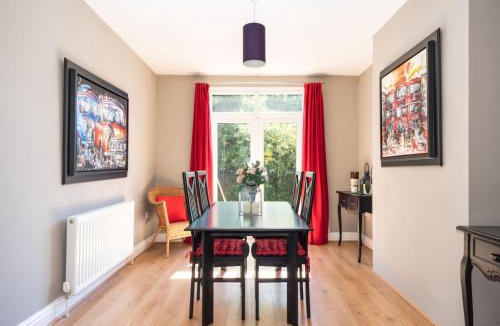 York House | 36 Westminster Road Bright & Spacious 2-Bed Home in York with Garden Pass the Keys