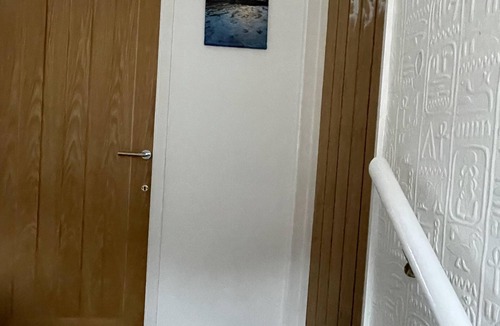 Luton House | 3Bed House, Sleeps 6 near Luton Airport w/Parking