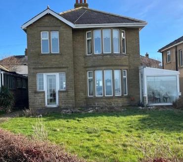 Morecambe House | 4 bed house in Heysham, Morecambe - views over Morecambe Bay - 3 double bedrooms, 1 single bedroom SLEEPS 7