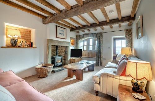 Sutton-in-Craven House | 4 Bed in Cowling oc-h30773