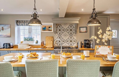 Dersingham Cottage | 4 Bed in Dersingham (oc-m33680)