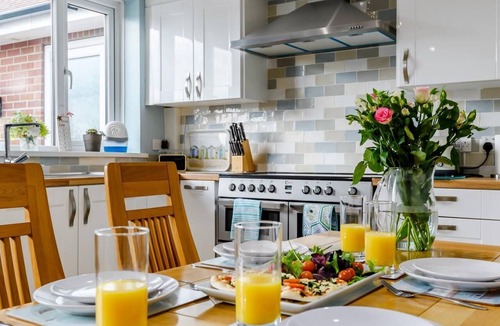 Chapel Saint Leonards House | 4 Bed in Skegness (oc-79324)