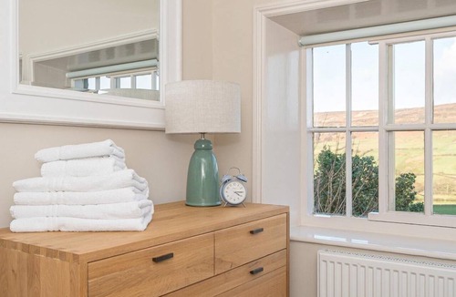North York Moors National Park Cottage | 4 Bed in Kirkbymoorside (oc-75301)