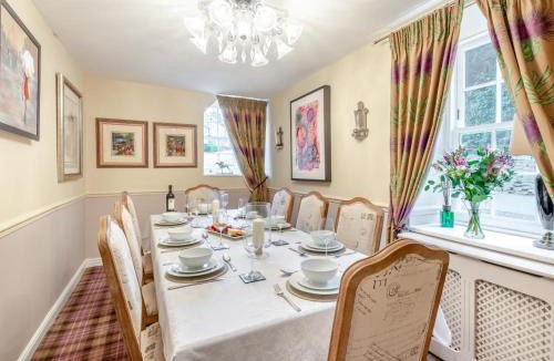 Middleham House | 4 Bed in Leyburn oc-83260