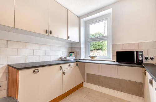 Crich Cottage | 4 Bed in Matlock (oc-52094)