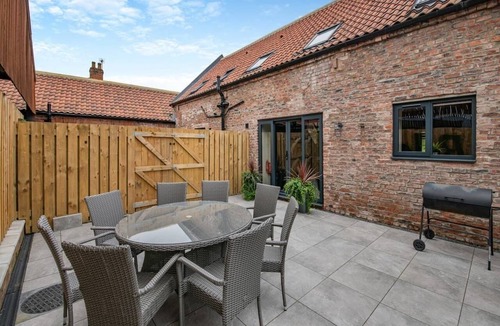 Arnold Cottage | 4 Bed in Skirlaugh (oc-w43303)