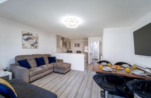 Bicester House | 4 Bed Town House 10 min walk to Bicester Village - Pass the Keys
