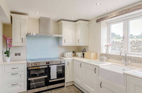 Clay Cross Cottage | 4 bedroom accommodation in Alton, nr Chesterfield