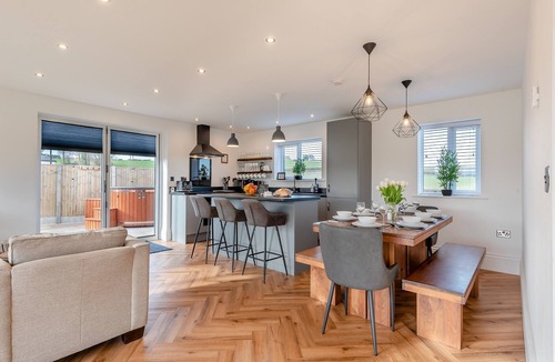 Pleasley Cottage | 4 bedroom accommodation in Pleasley Vale, near Mansfield