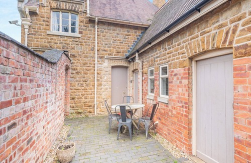Belvoir Cottage | 4 bedroom accommodation in Belvoir, near Grantham