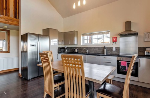Hornsea Ski Chalet | 4 bedroom accommodation in Hornsea