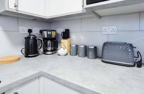 Newborough House | 4 Bedroom Contractor Accommodation | Chadburn