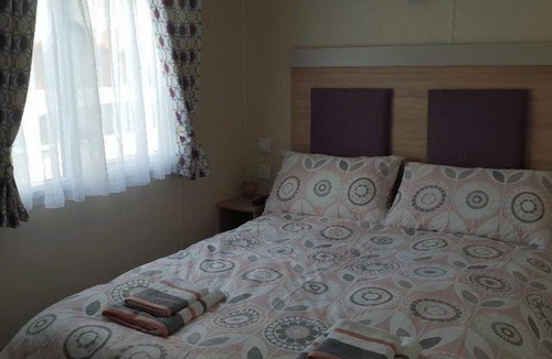 Tattershall Cabin | 4 bedroom holiday home Tattershall Lakes