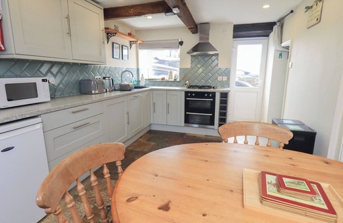 High Bentham Cottage | 4 OAK COTTAGES, pet friendly, with a garden in Bentham, Yorkshire
