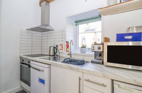 Halifax House | 4 Pulmans Place, Halifax, 2bed
