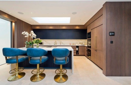Munster Cottage | 5 Bed House w/Indoor Pool, Sauna & Private Garden - Fulham