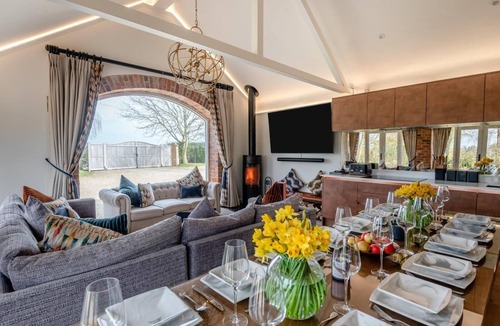 Welby Cottage | 5 Bed in Haceby (oc-c31061)