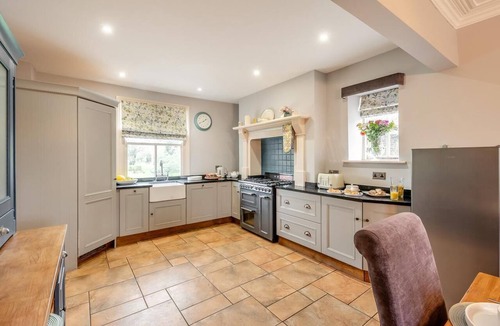 York Cottage | 5 Bed in Murton, York (oc-c37887)