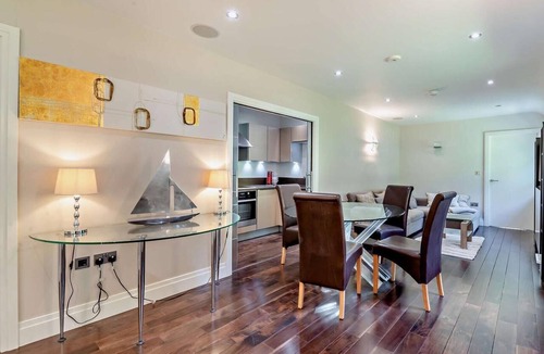 Otley Cottage | 5 Bed in Otley (oc-95414)