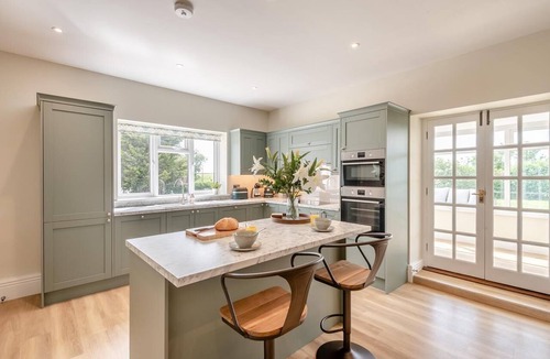 Buckton Cottage | 5 Bed in Rudston (oc-h42714)