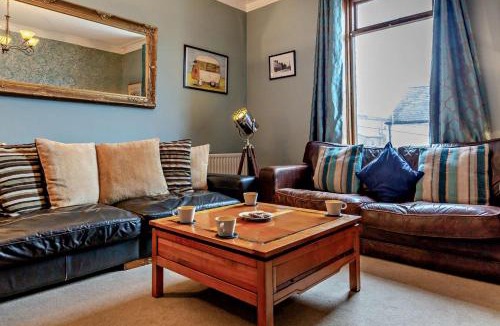 Tynemouth House | 5 Bed in Tynemouth oc-cn125